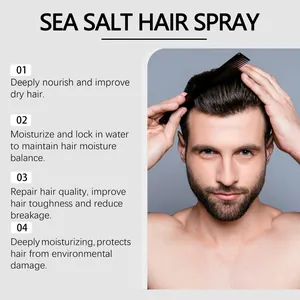 Dettaglio di un uomo che usa lo spray al sale marino per un look naturale