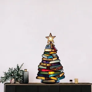 Detaillierte Ansicht des bunten Kunstharz-Bücherstapels als Weihnachtsbaum-Dekoration