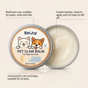 Gros plan sur la texture crème du baume pour pattes EelJoy pour chiens et chats, boîte de 50g.