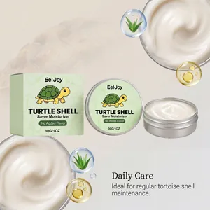 Gros plan détaillé de la crème hydratante pour carapace de tortue EelJoy à l'aloe vera