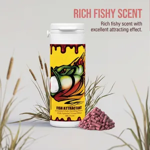 Nahaufnahme von Fischlockstoff-Pellets mit intensivem Fischgeruch für Süßwasser.