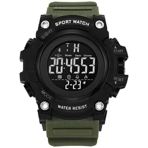 Herren Outdoor Digital Sportuhr mit olivgrünem Armband und Multifunktionsdisplay.