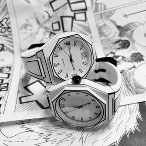 Reloj creativo estilo manga 2D con caja octogonal blanca y correa de silicona suave