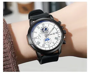Vista macro detallada del elegante reloj de cuarzo para hombre con esfera blanca y correa negra