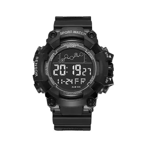 Orologio sportivo digitale a LED nero da uomo con display impermeabile e luminoso.