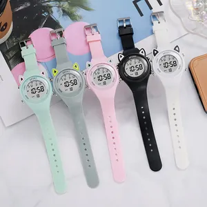 Montre numérique pour enfants avec oreilles de chat en lot de 5 couleurs pastel