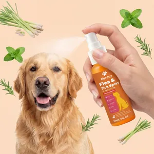 Application du spray anti-puces et tiques EelJoy sur un chien Golden Retriever