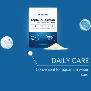 Nahaufnahme von YEGBONG Aquarienwasser-Reinigungspulver mit Verpackung und feinem Granulat