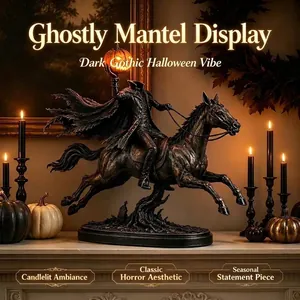 Vue détaillée de la statue du Cavalier sans tête avec lampe citrouille pour Halloween
