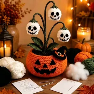 Handgefertigtes Halloween-Häkelset Kürbis-Geister-Topf mit orangefarbenem Garn und Skulls