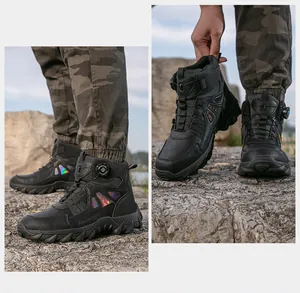 Primer plano de botas de seguridad de caña alta con sistema de cierre de perilla.