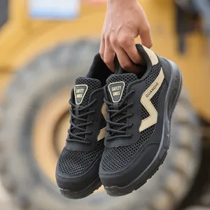 Professional black breathable safety shoes with steel toe for construction work site
