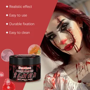 Vista dettagliata del sangue finto coagulato lavabile per trucco Halloween