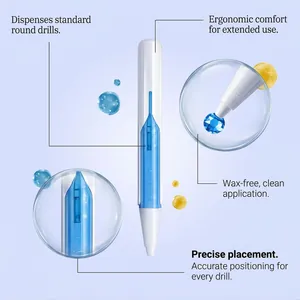 Détail du stylo ergonomique de peinture diamant pour un placement précis et propre