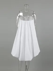 Elegante top a tubo plissettato bianco senza spalline per la moda estiva da resort donna