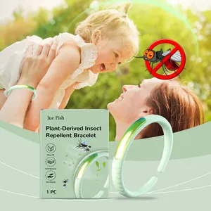 Jue Fish plantaardig insectenwerend armbandje met een zachte groene siliconen band
