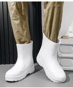 Weiße wasserdichte EVA-Regenstiefel, mittelhoch, am Fuß für Küche und Außenbereich