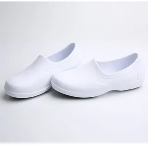 Zapatos de chef blancos antideslizantes profesionales para cocina y entornos industriales