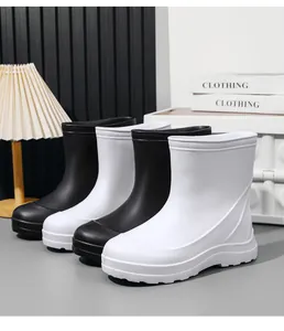 Robuste wasserdichte leichte EVA-Regenstiefel in den klassischen Farben Schwarz und Weiß