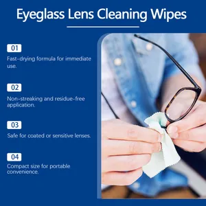 Vue détaillée d'une lingette nettoyante pour lunettes pour une clarté optimale.