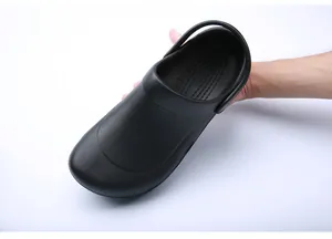 Professionelle schwarze rutschfeste Kochschuhe für Küche und Krankenhausumgebungen