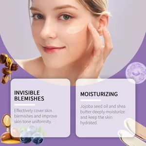 Detalle de la textura de la BB cream sérum en la piel con beneficios de aceite de jojoba