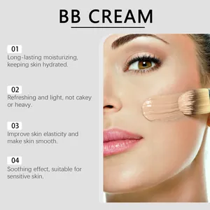 Primer plano de la aplicación de BB cream con brocha para un acabado mate suave y liso
