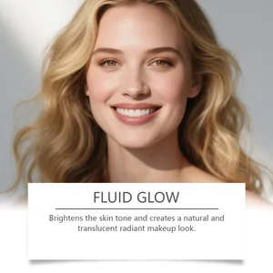 Primer plano de modelo con maquillaje radiante y translúcido usando Fluid Glow