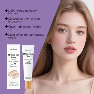 Λεπτομερής προβολή του Zephoco BB Tinted Care Primer Ivory White SPF 30 με πρόσωπο μοντέλου.