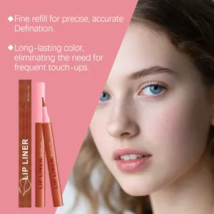 Details zum rotbraunen Lippenkonturenstift mit langanhaltendem Finish am Modell