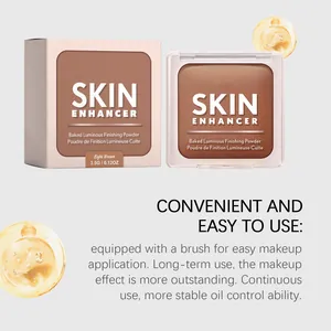 Vue détaillée de la poudre de finition lumineuse cuite Skin Enhancer avec son emballage