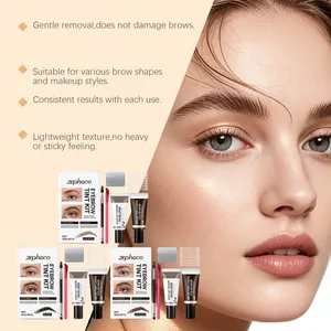 Primer plano de cejas de modelo que muestra resultados del kit de tinte zephoco