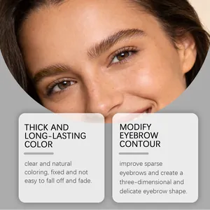 Primer plano del maquillaje natural de cejas con crema para cejas de larga duración.
