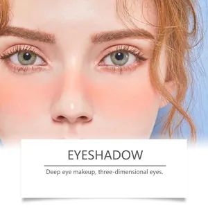 Gros plan de l'effet ombre à paupières bleu mat pour un maquillage des yeux tridimensionnel