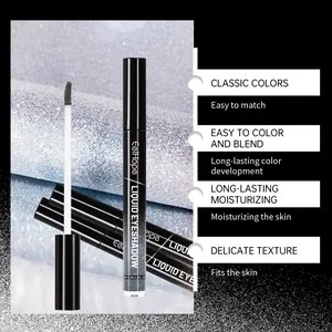 Detailaufnahme des Applikators für Glitzer-Flüssiglidschatten und Textur-Highlights