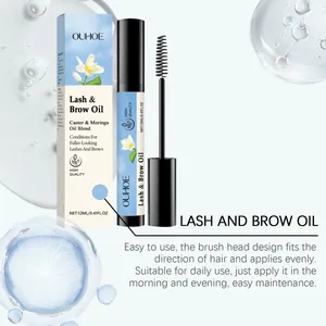 Detail of OUHOE lash and brow oil brush head for even application and hair conditioning
