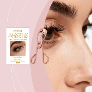 Detalle macro del rizador de pestañas metálico Nymixa oro rosa para un rizado profesional