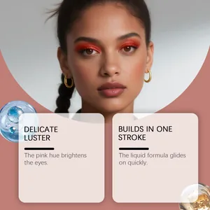 Détail de l'application d'un fard à paupières liquide pailleté rouge pour un éclat délicat