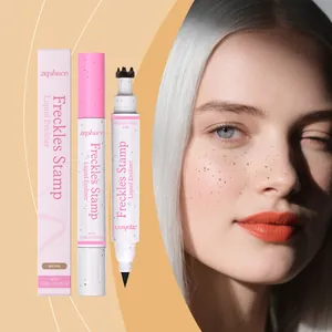 Sello de pecas marrón natural 2 en 1 y delineador de ojos para un maquillaje de verano