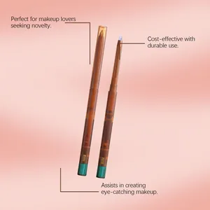 Nahaufnahme von farbwechselnden Eyeliner-Gelstiften mit Perlglanz-Finish und Bernstein-Schaft