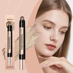 Crayon à paupières Champagne Gold avec texture scintillante et vue détaillée maquillée