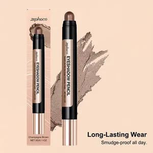 Vue détaillée du crayon à paupières marron champagne sans bavure à texture crémeuse