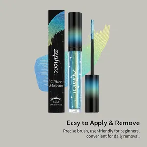 Detailansicht der blauen Glitzer-Mascara mit präziser Bürste für einfaches Auftragen