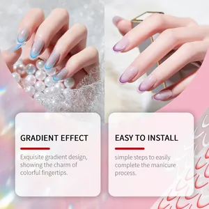 Detail van Franse gradiënt nagelstickers met een prachtig cat-eye glittereffect