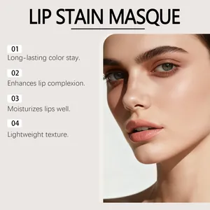 Nahaufnahme eines Modells mit langanhaltender matter Peel-off-Lippenmaske für Schönheit