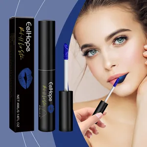 Blauer Peel-off Lippenstift von EelHope mit Verpackung und Anwendung am Modell gezeigt.
