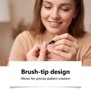 Makroansicht des feinen Pinseldesigns eines Nagellackstifts für präzise Nagelkunst