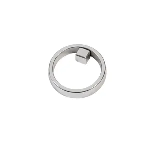 Professional ring cat eye magnet tool for DIY nail art and creative manicure styling