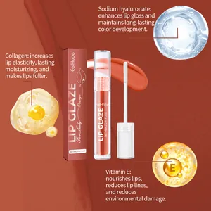 Lippenglasur mit Hyaluronsäure, Kollagen und Vitamin E für feuchtigkeitsspendenden Glanz.