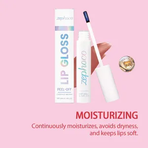 Dettaglio del gloss peel-off idratante color marrone castagna con specifica della texture